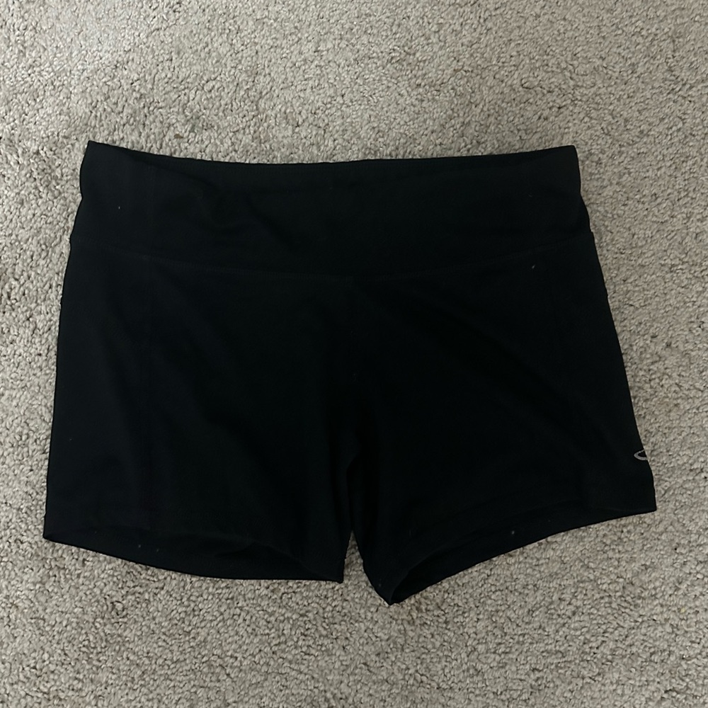 women’s M black athletic shorts